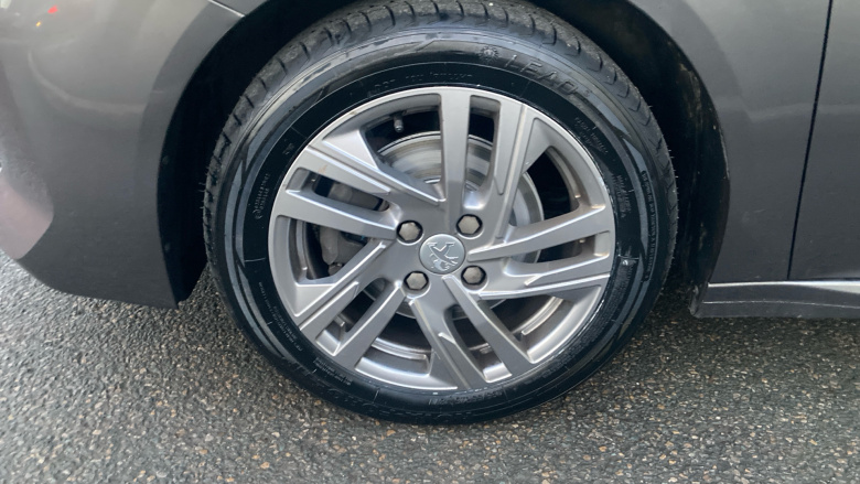 Peugeot 208 1.2 PureTech 100 Active 5dr Petrol Hatchback